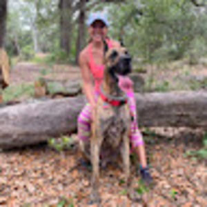 Meet your Posher, Cynthia